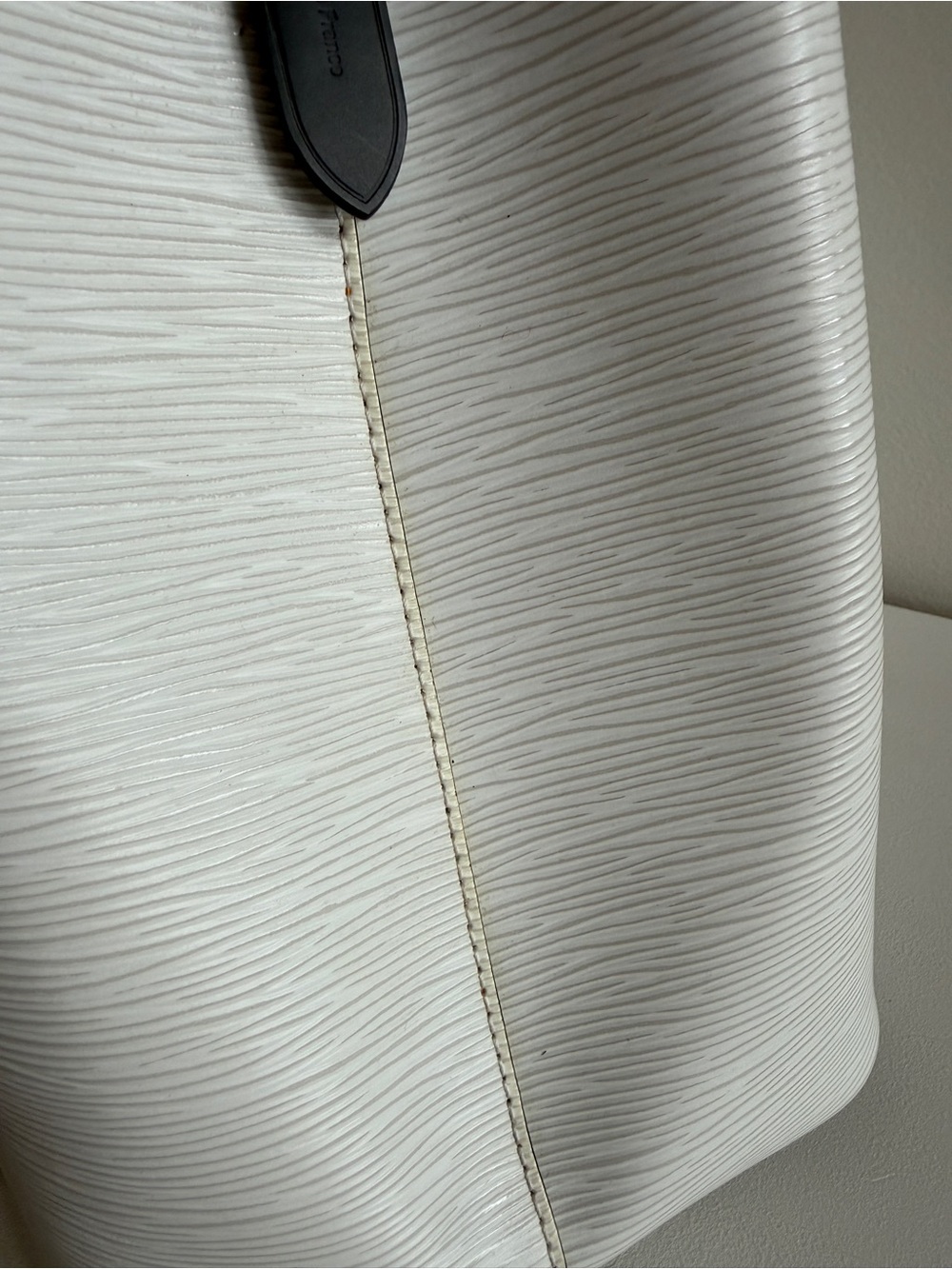 LOUIS VUITTON Epi Leather NeoNoe MM Handbag Bag White/Black - Picture 8 of 15